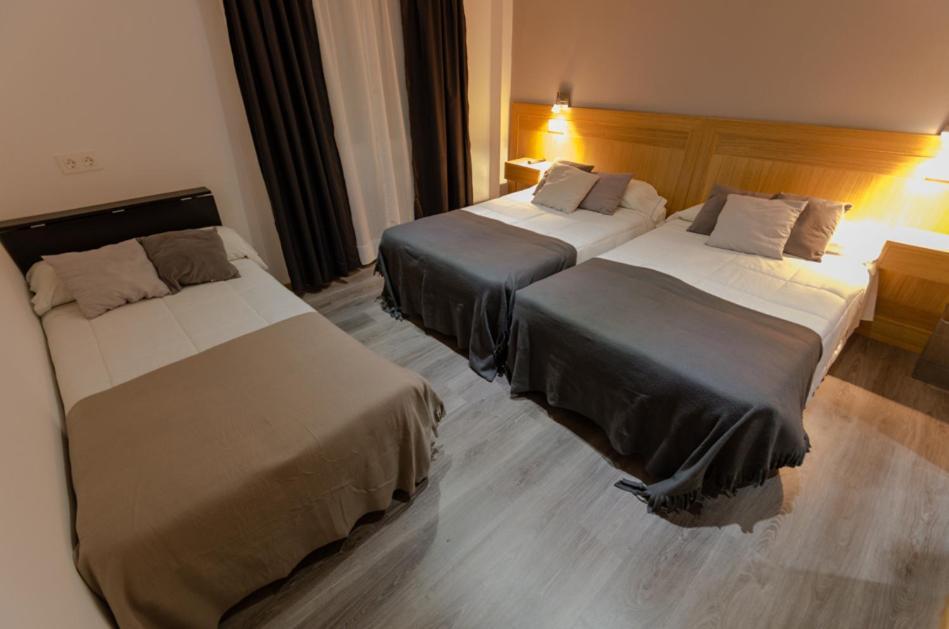 Hostal Libertad Gijon Room photo